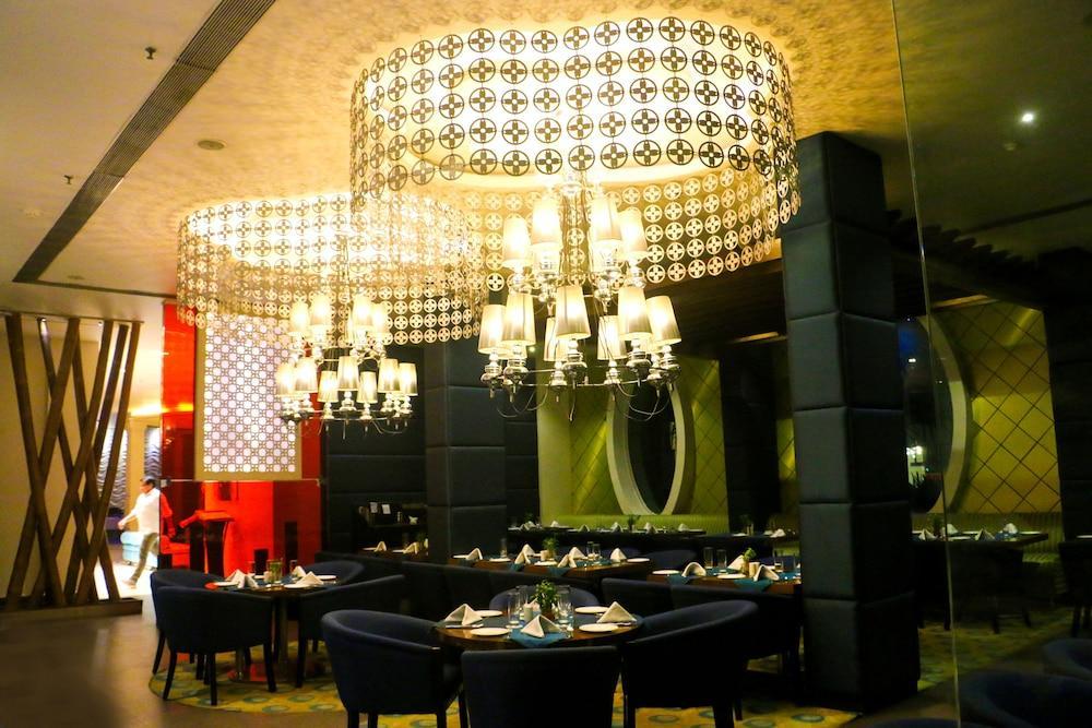 Barsana Hotel & Resort Siliguri Ngoại thất bức ảnh