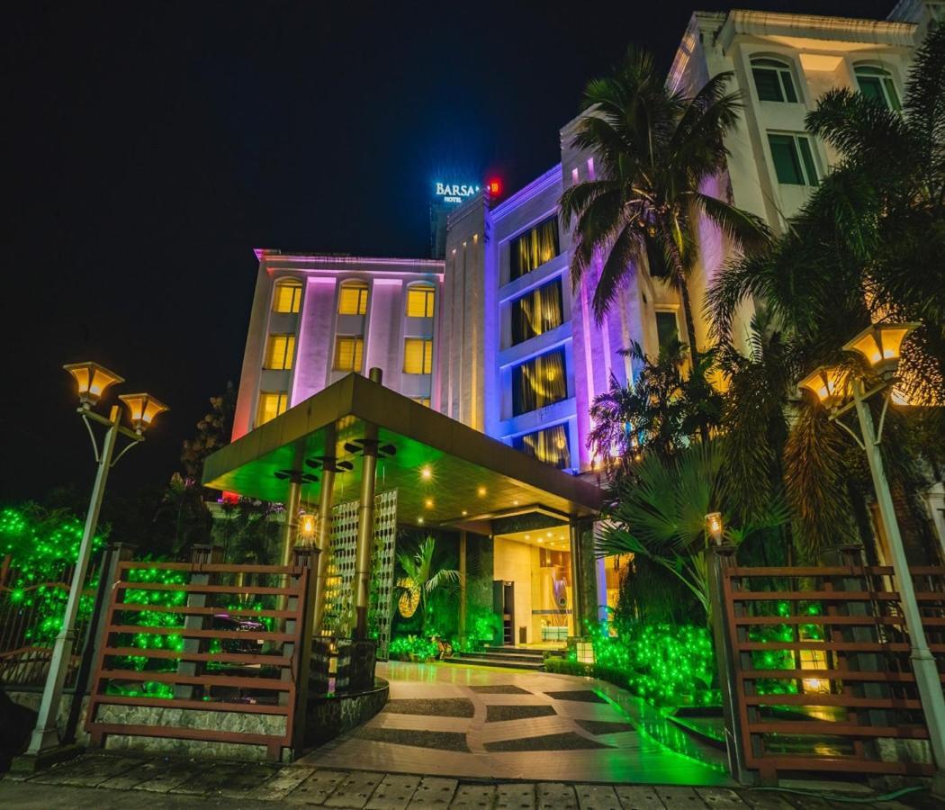 Barsana Hotel & Resort Siliguri Ngoại thất bức ảnh