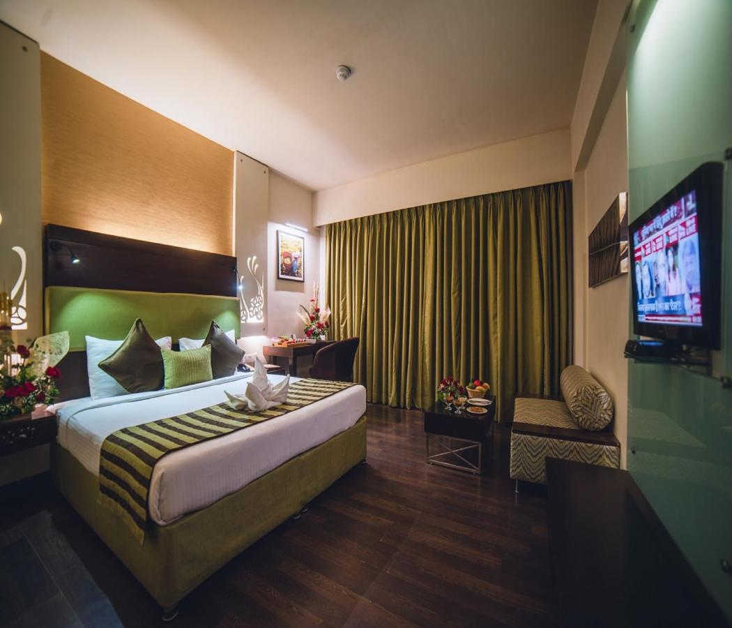 Barsana Hotel & Resort Siliguri Ngoại thất bức ảnh