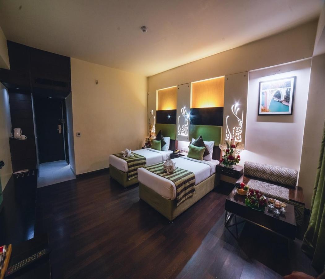 Barsana Hotel & Resort Siliguri Ngoại thất bức ảnh