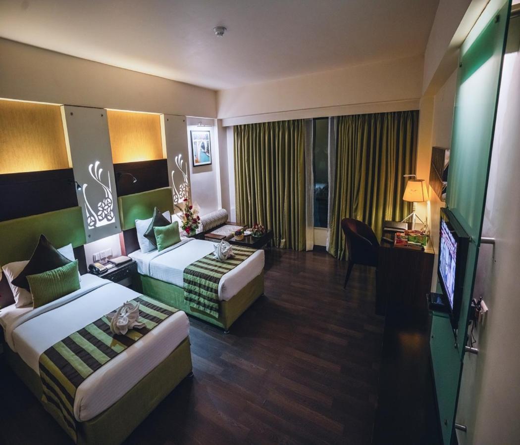 Barsana Hotel & Resort Siliguri Ngoại thất bức ảnh