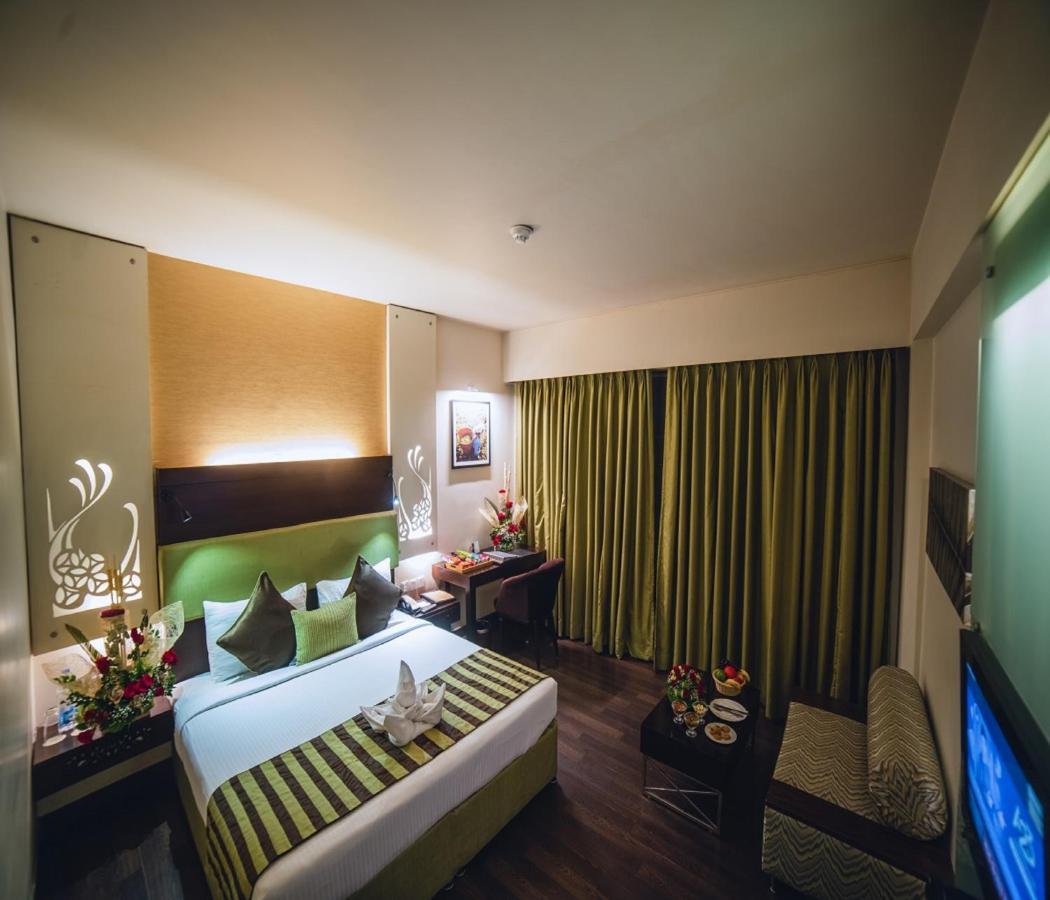Barsana Hotel & Resort Siliguri Ngoại thất bức ảnh