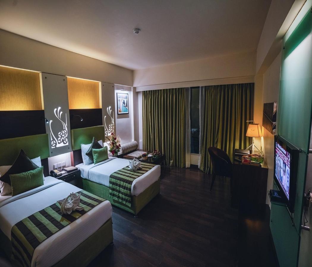 Barsana Hotel & Resort Siliguri Ngoại thất bức ảnh