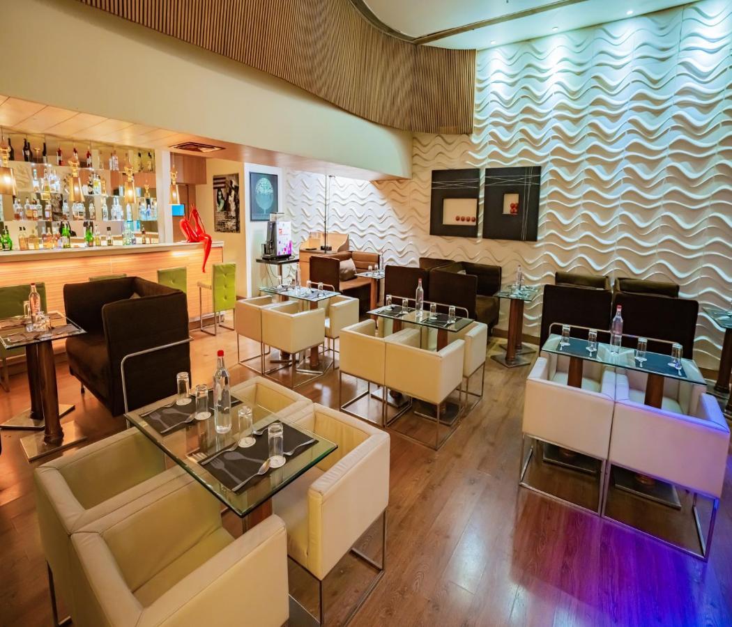 Barsana Hotel & Resort Siliguri Ngoại thất bức ảnh